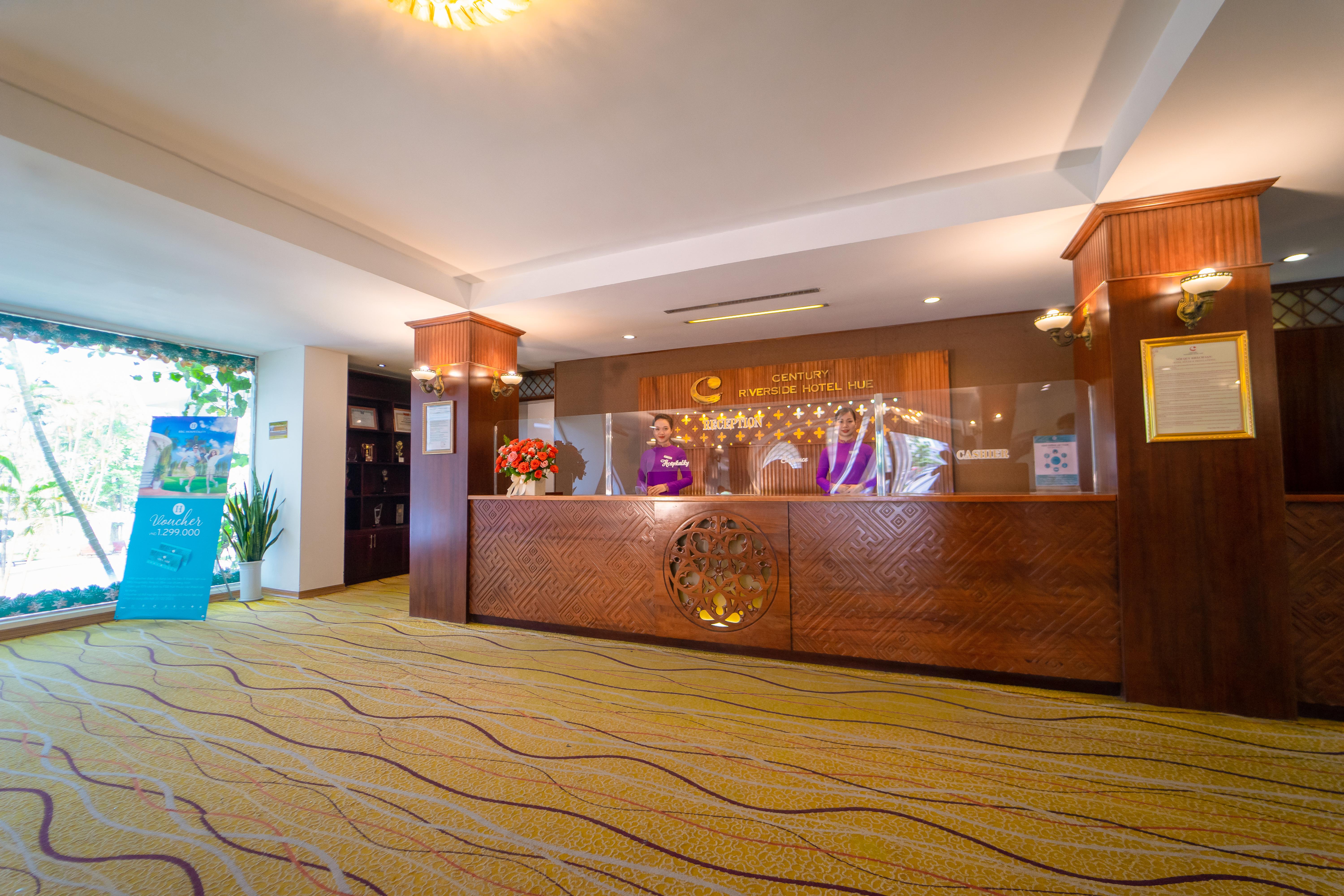 Century Riverside Hotel Hue Exterior photo